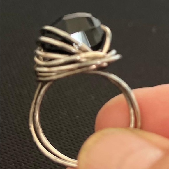 Black Stone Ring - Picture 1 of 3